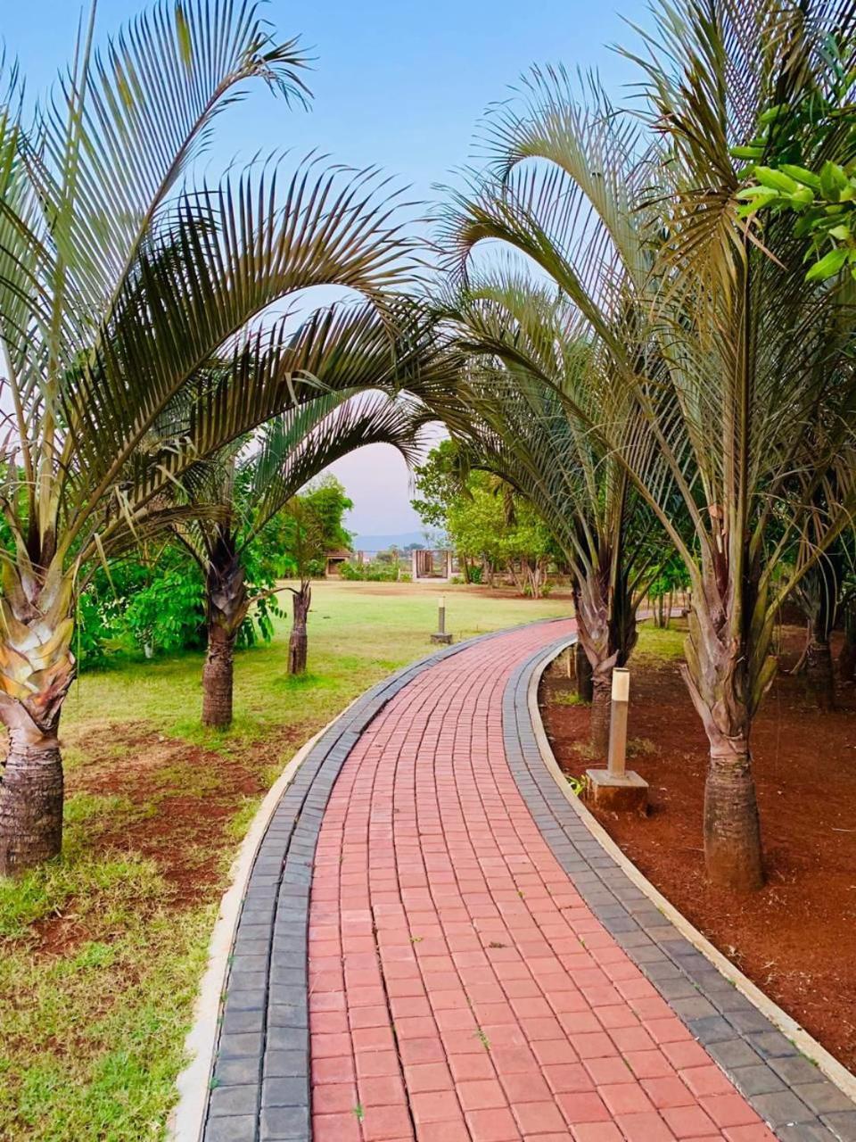 Mizzle Exotica Lonavala Apartment Екстериор снимка