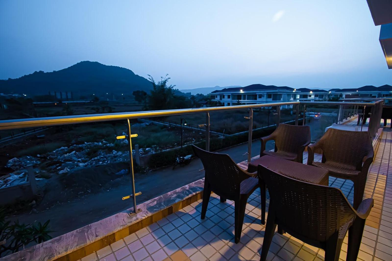 Mizzle Exotica Lonavala Apartment Екстериор снимка