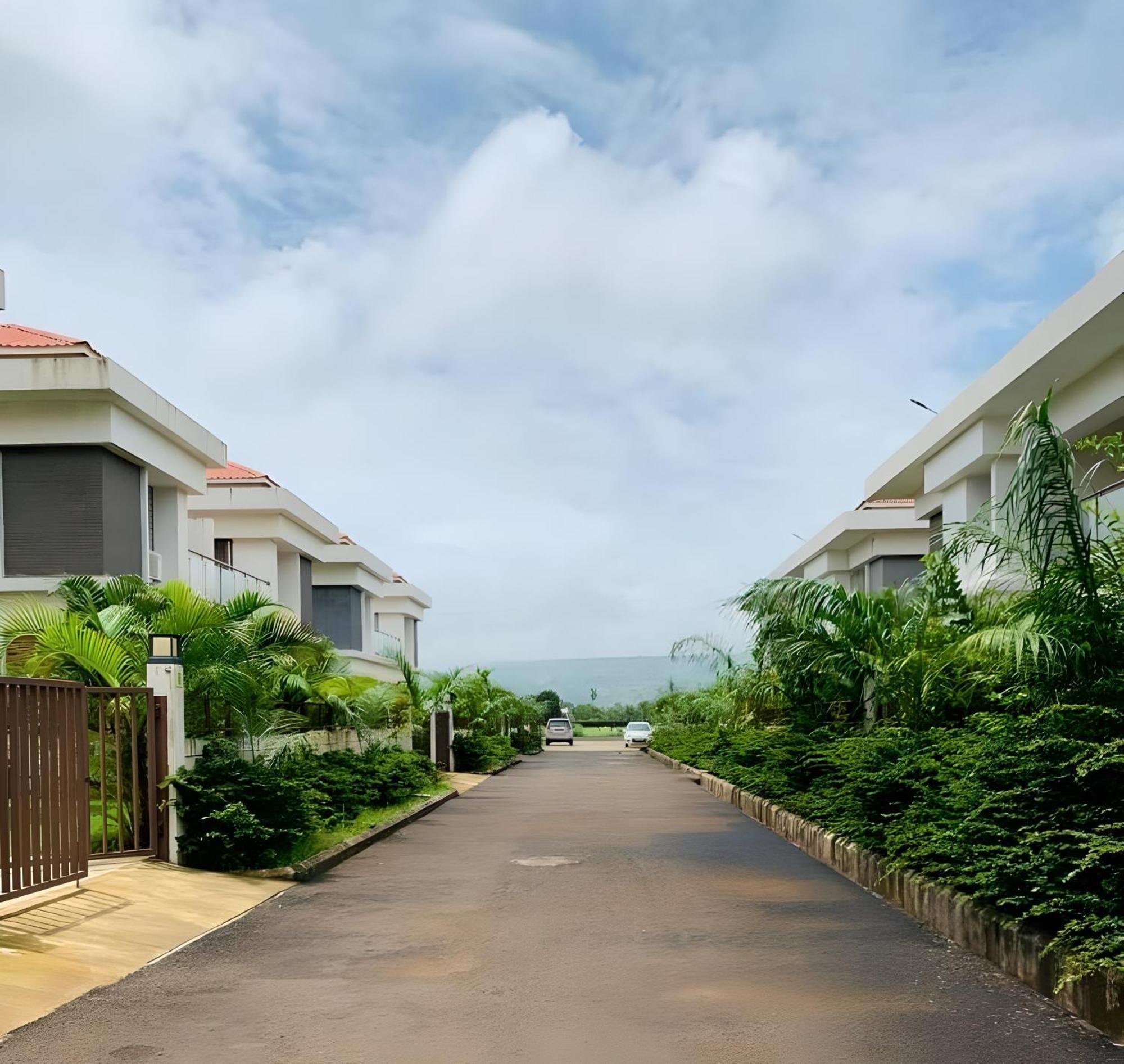 Mizzle Exotica Lonavala Apartment Екстериор снимка
